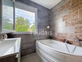 
                                                                                        Vente
                                                                                         BAUDRE, aux portes de SAINT-LO, Maison 3 chambres autonomie 