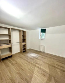 
                                                                                        Location
                                                                                         Beau 2 pièces 43 m2 calme sur jardin à Boulogne
