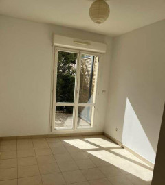
                                                                                        Location
                                                                                         Beau 2 pièces 48m² avec terrasse et jardin à Aix