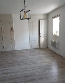 
                                                                                        Location
                                                                                         Beau 2 pièces 60m² Quartier Saint Marc