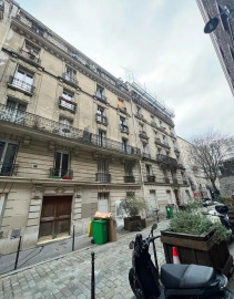 
                                                                                        Location
                                                                                         Beau 2 pièces meublé 40m² avec Balcon Filant