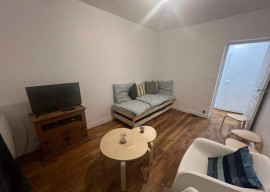 
                                                                                        Location
                                                                                         Beau 2 pièces meublé 40m² avec Balcon Filant