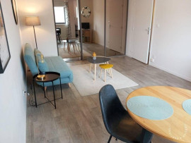 
                                                                                        Location
                                                                                         Beau 2 pièces meublé 45m²