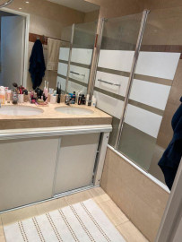 
                                                                                        Location
                                                                                         Beau 2 pièces non meublé 42m²