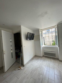 
                                                                                        Location
                                                                                         Beau 2P 25m² quartier gare - Belcier