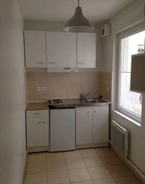
                                                                                        Location
                                                                                         Beau 2P 34m² Proche fac de droit et de médecine