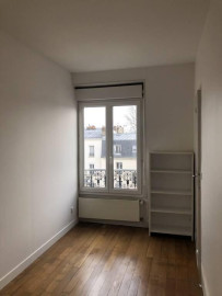 
                                                                                        Location
                                                                                         Beau 2P 35m² refait à neuf