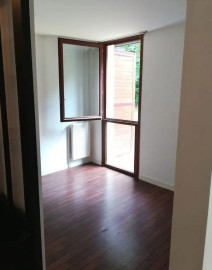 
                                                                                        Location
                                                                                         Beau 2P 37m² en face du Fief de Grimoire