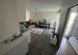 
                                                                                        Location
                                                                                         Beau 2P 40m² dans un quartier calme avec balcon