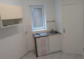 
                                                                                        Location
                                                                                         Beau 2P 40m² rénové
