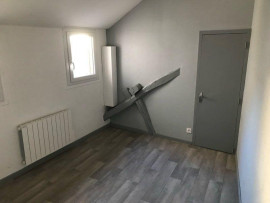 
                                                                                        Location
                                                                                         Beau 2P 44m² Duplex place cauchoise