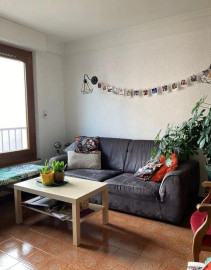 
                                                                                        Location
                                                                                         Beau 2P 45m² au calme