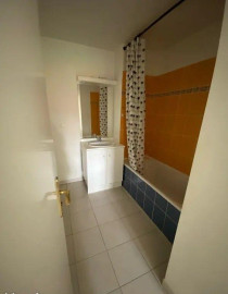 
                                                                                        Location
                                                                                         Beau 2P 45m² avec terrasse Cartoucherie