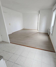 
                                                                                        Location
                                                                                         Beau 2P 47m² bien distribué et lumineux