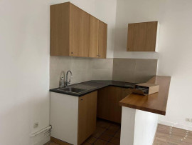 
                                                                                        Location
                                                                                         Beau 2P 49m² avec vue sur place arborée