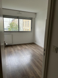 
                                                                                        Location
                                                                                         Beau 2P 55m² dans le quartier animé de Cambronne