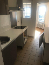 
                                                                                        Location
                                                                                         Beau 2P 55m² très lumineux