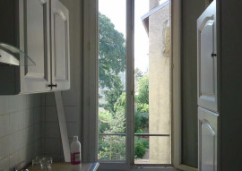 
                                                                                        Location
                                                                                         Beau 2P 60m² rénové, très lumineux avec jardin