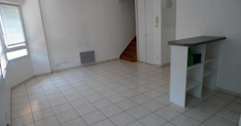 
                                                                                        Location
                                                                                         Beau 2P DUPLEX sympa de 46m² lumineux et propre