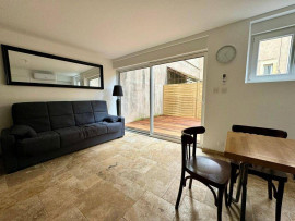 
                                                                                        Location
                                                                                         Beau 2P meublé 20m² avec terrasse et climatisation