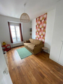 
                                                                                        Location
                                                                                         Beau 2P meublé 23m² au cœur de Paris