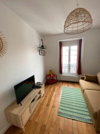 
                                                                                        Location
                                                                                         Beau 2P meublé 23m² au cœur de Paris