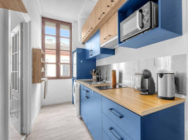 
                                                                                        Location
                                                                                         Beau 2P meublé 25m² entièrement rénové