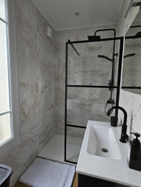 
                                                                                        Location
                                                                                         Beau 2P meublé 28m² rénové et équipé