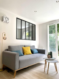 
                                                                                        Location
                                                                                         Beau 2P meublé 30m²