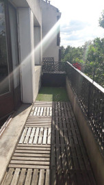 
                                                                                        Location
                                                                                         Beau 2P meublé 30m² avec balcon