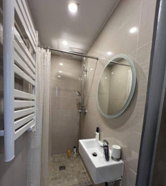 
                                                                                        Location
                                                                                         Beau 2P meublé 30m² refait île Saint-Germain