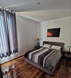 
                                                                                        Location
                                                                                         Beau 2P meublé 30m² refait île Saint-Germain