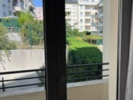 
                                                                                        Location
                                                                                         Beau 2P meublé 32m²