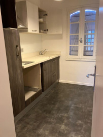 
                                                                                        Location
                                                                                         Beau 2P meublé 32m² Métro Compans
