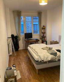 
                                                                                        Location
                                                                                         Beau 2P meublé 32m² refait à neuf au calme
