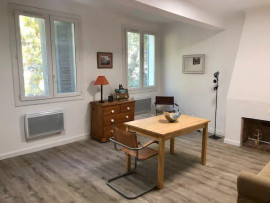 
                                                                                        Location
                                                                                         Beau 2P meublé 35m² proche Place des Prêcheurs