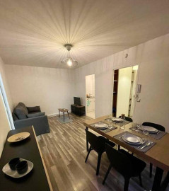 
                                                                                        Location
                                                                                         Beau 2P meublé 37m² à Crimée