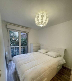 
                                                                                        Location
                                                                                         Beau 2P meublé 37m² à Crimée