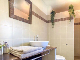 
                                                                                        Location
                                                                                         Beau 2P meublé 37m² traversant, calme et lumineux