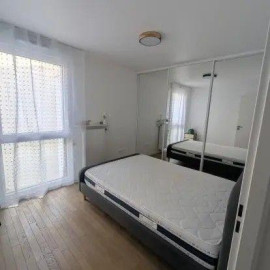 
                                                                                        Location
                                                                                         Beau 2P meublé 38m² dans résidence récente
