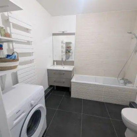 
                                                                                        Location
                                                                                         Beau 2P meublé 38m² dans résidence récente