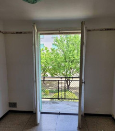 
                                                                                        Location
                                                                                         Beau 2P meublé 39m² avec balcon dans grand parc