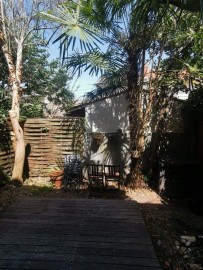 
                                                                                        Location
                                                                                         Beau 2P meublé 40m²