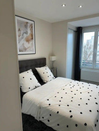 
                                                                                        Location
                                                                                         Beau 2P meublé 40m² canal Faubourg Saint Martin