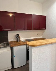 
                                                                                        Location
                                                                                         Beau 2P meublé 40m² entièrement rénové