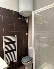 
                                                                                        Location
                                                                                         Beau 2P meublé 40m² entièrement rénové