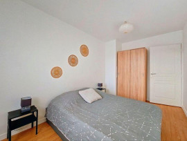 
                                                                                        Location
                                                                                         Beau 2P meublé 41m²