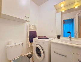 
                                                                                        Location
                                                                                         Beau 2P meublé 41m²