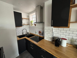 
                                                                                        Location
                                                                                         Beau 2P meublé 41m² dans un quartier agréable