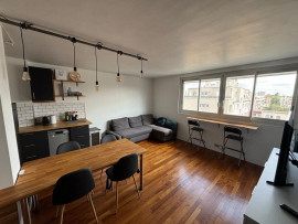 
                                                                                        Location
                                                                                         Beau 2P meublé 41m² dans un quartier agréable